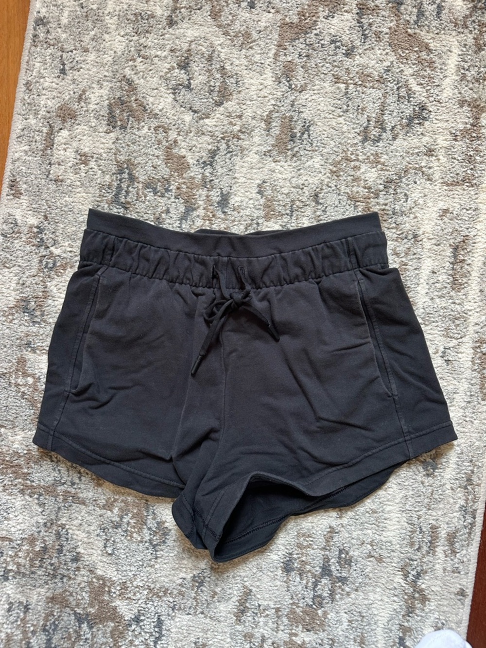 Lululemon drawstring shorts